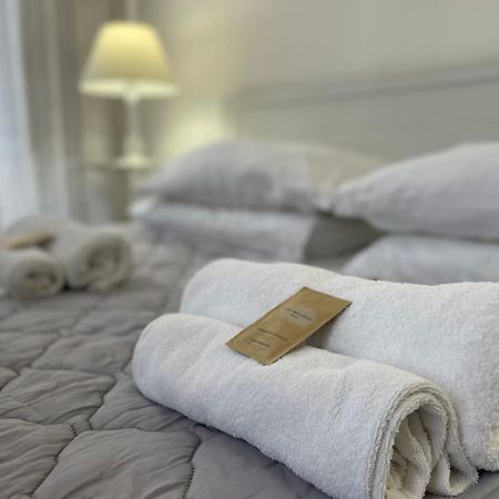 Bb Essenze Bed & Breakfast Палермо Екстериор снимка