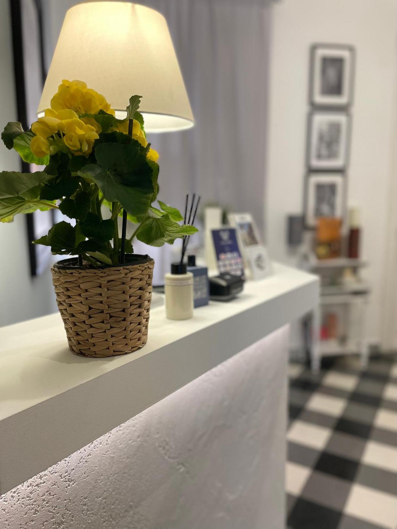 Bb Essenze Bed & Breakfast Палермо Екстериор снимка