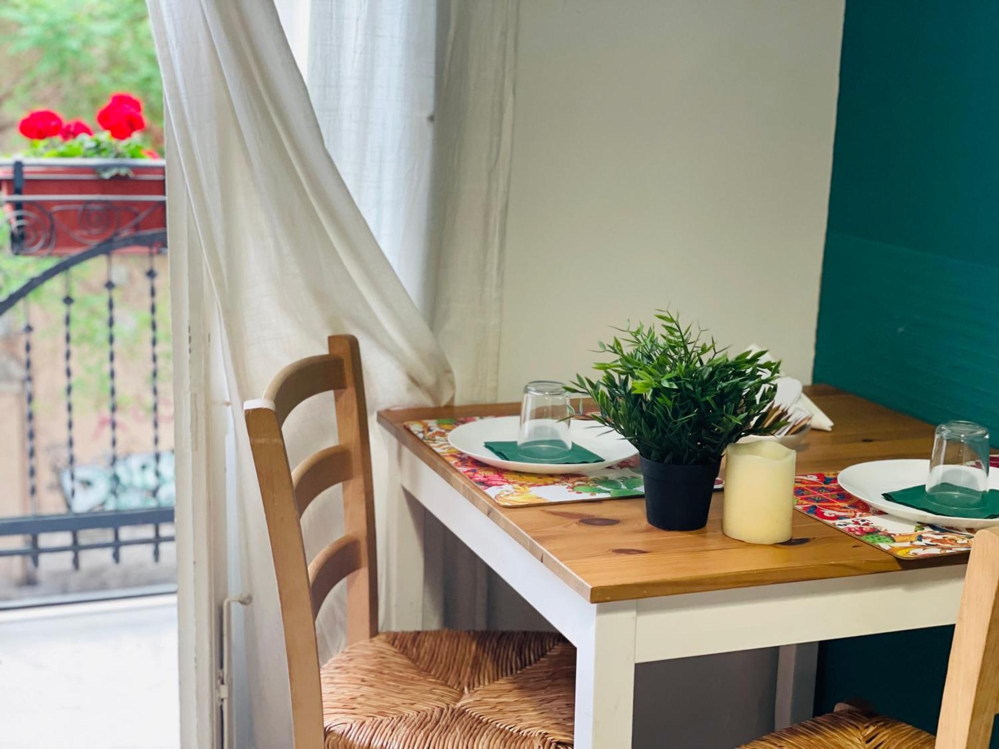 Bb Essenze Bed & Breakfast Палермо Екстериор снимка