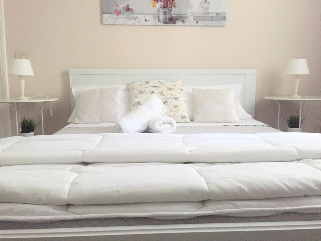 Bb Essenze Bed & Breakfast Палермо Екстериор снимка
